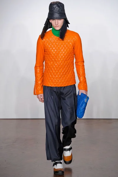 Look 22